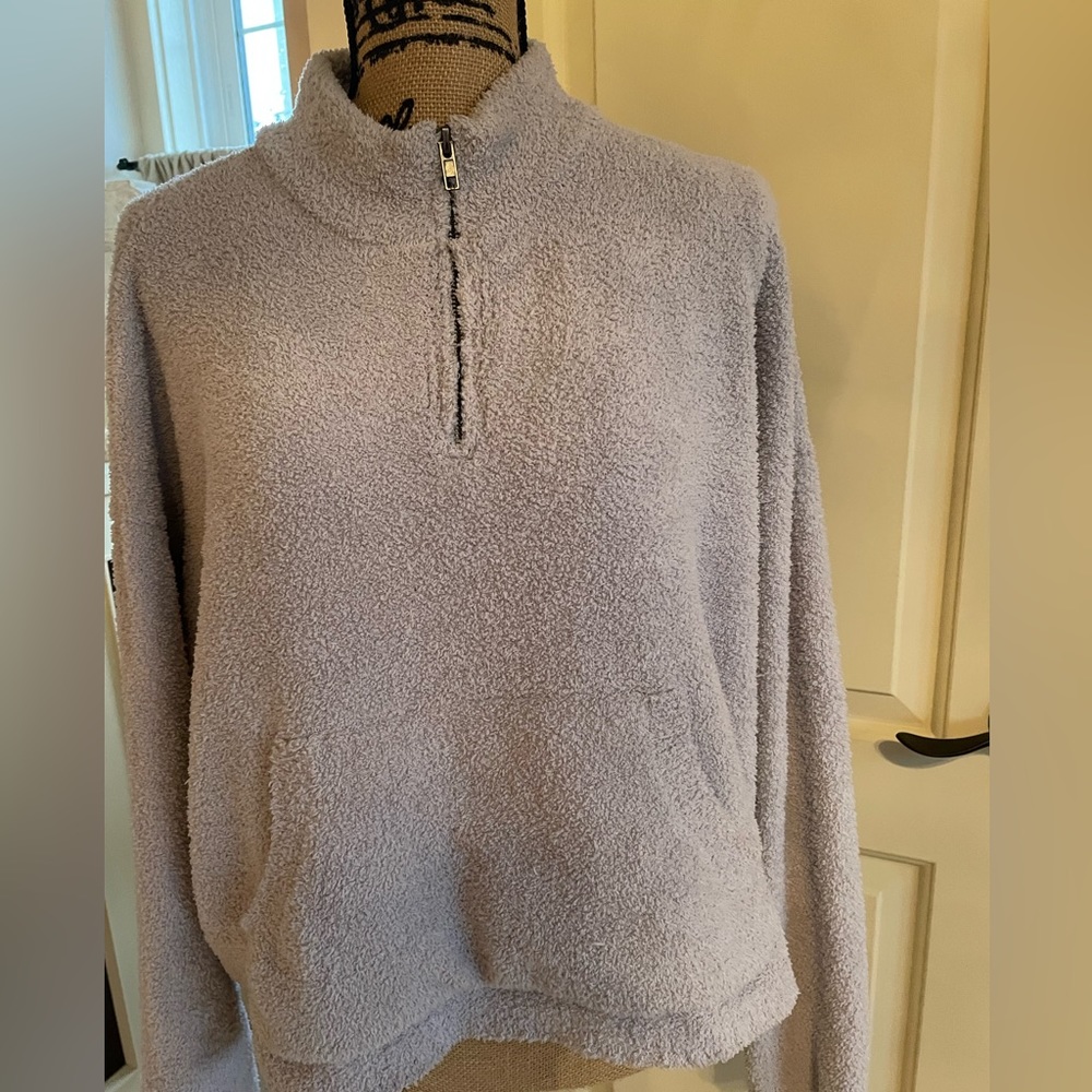 Priv sleepwear. Front zipper & front pockets. Super super soft terry cloth.